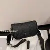 2026 Nova Bolsa Transversal de Ombro Único com Estampa de Carta de Comércio Exterior e Alça Larga, Bolsa Feminina de Axila, Bolsa Clássica Estampada de Mahjong para Atacado
