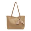 Bolsa de grande capacidade para mulheres verão 2022 novas bolsas bolsa de ombro de moda popular sacola de design de nicho de viajante
