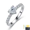Anillo de Plata S925 con Forma de Corazón y Moissanita, Anillo para Mujer con Diseño de Nicho de Lujo Ligero, Exclusivamente para Ventas Transfronterizas, Anillo de Propuesta y Compromiso