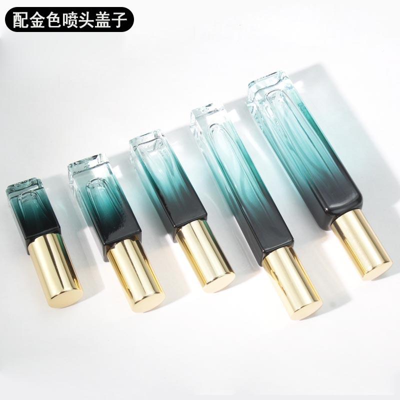 金色喷头盖子