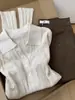 Estilo Old Money Color Avena Cuello Alto Manga Larga Top de Punto para Mujer Principios de Otoño Único Hermoso Adelgazante Top Base