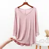 Camiseta de Manga Murciélago de Estilo Nuevo para Primavera y Otoño, Versión Coreana, Talla Grande, Holgada, Corta por Delante y Larga por Detrás, Camiseta de Manga Larga para Mujer, Camiseta Básica
