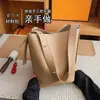 Bolsa balde DIY caseira estilo coreano bolsa de material bolsa nicho vintage nova moda feminina bolsa de ombro para o dia a dia sob o braço