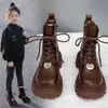 Dr. para Niñas. Botas Martens 2026 Otoño/Invierno Nuevo Estilo Botas de Moda para Niños Medianos y Mayores Botas de Cuero Estilo Británico con Forro de Lana Botas Cortas de Algodón de Dos Capas