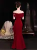Vestido de Ombro Único Cor de Torrada, Vestido de Noiva Vinho Emagrecedor para Noivado, Vestido de Festa de Luxo, Vestido de Cauda de Peixe com Babados