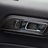 Adecuado para Ford Mustang Mustang decoración de fibra de carbono panel de puerta interior manija pegatina accesorios de modificación de interior de coche