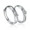 Anillo de Pareja para Hombres y Mujeres Anillo de Compromiso con Diamante Nicho Todo Fósforo Anillo para el Dedo Moderno Simple Anillo Abierto de Amor Entrelazado