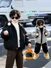 Ropa de algodón para niños estilo pan invierno 2026 nuevo estilo versión coreana chaqueta de algodón elegante para bebé chaqueta de algodón acolchada cálida para niños de invierno