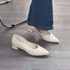 Zapatos de mujer de punta fina y escote bajo, nuevo estilo de verano 2026, adecuados para combinar con faldas, populares y versátiles zapatos de boda, elegantes zapatos de dama de honor estilo francés