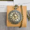 Reloj de Bolsillo de Cuarzo al por Mayor Estilo Pastoral Vintage Romano Hueco Reloj de Bolsillo Accesorios para Ropa de Hombre y Mujer Reloj de Cuarzo