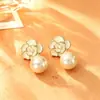Aretes Vintage de Perla y Camelia, Aretes de Moda de Gama Alta Estilo Oficina, Accesorios Únicos y Dulces para Orejas de Nicho al por Mayor
