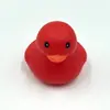 Versión de Hong Kong al por mayor de patito de goma blanda patito del vecindario Pato Amarillo color de tienda de té con leche Patito juguetes acuáticos vocales para niños