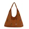 Nova bolsa de ombro oca com pétalas para comércio exterior, bolsa tote de camurça fosca de grande capacidade, bolsa de axila versátil vintage transfronteiriça