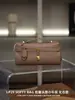Nova bolsa para marmita LP29 de alta qualidade 2026, feita com couro bovino de flor integral, uma bolsa de mão elegante e sofisticada com uma estética clássica e de "dinheiro antigo", e uma bolsa transversal de couro genuíno