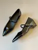 Zapatos de mujer súper suaves de piel de oveja, estilo francés, punta fina roja, con correa de hebilla y aumento interno de altura, elegantes y a la moda, zapatos Mary Jane