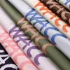 Camiseta de manga longa e moletom acessíveis estilo montanha para outono e inverno, com forro de fleece, quentes e versáteis, estampados com grafite, para homens e mulheres