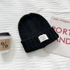 Chapéu de lã estilo coreano all-match letras quentes outono e inverno Novo chapéu de malha grossa estudante rosto olhando na moda chapéu frio toe cap