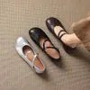 Sapatos femininos baixos estilo francês, novo modelo outono 2026, bico redondo, salto grosso de 2cm, corte baixo, sapatos Mary Jane versáteis