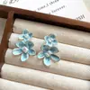 Brincos de Tarraxa Populares no TikTok, Moda Francesa Suave, Elegantes, Flor Azul Pintada à Mão para Mulheres, Brincos de Alto Padrão, Luxo Leve