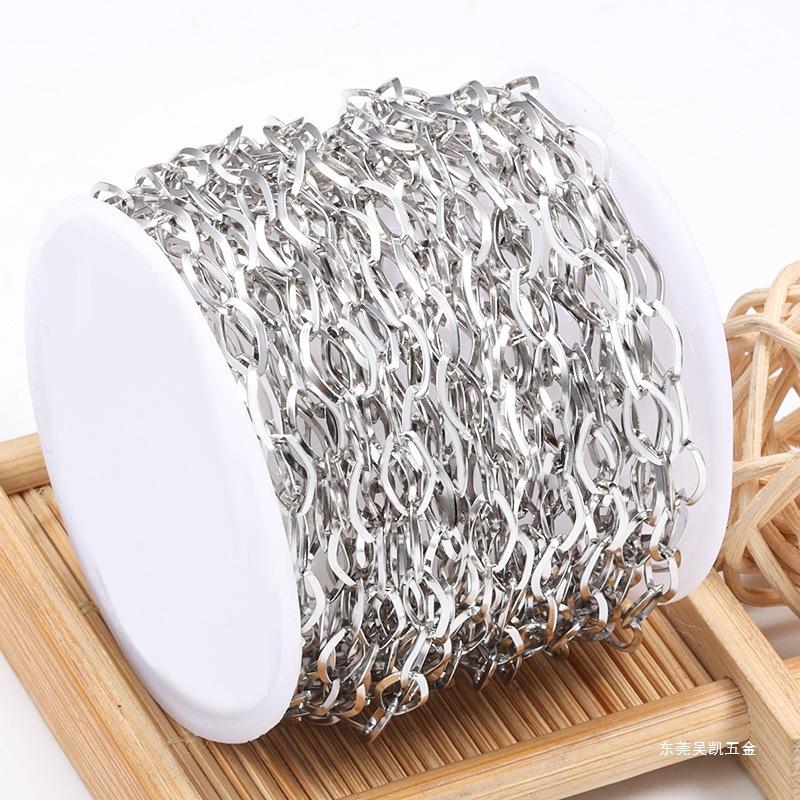 B321-B323_0000_4E2A2480