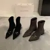 Novas Botas Curtas de Camurça Cinza para Outono e Inverno para Mulheres Bico Fino Salto Alto Elástico Botas Slim Meia-Calça de Salto Grosso Veludo Francês