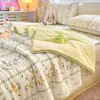 Colcha de verão refrescante no atacado, colcha de seda gelada para ar condicionado, colcha de cama de solteiro e casal, colcha de verão para dormitório estudantil, lavável à máquina