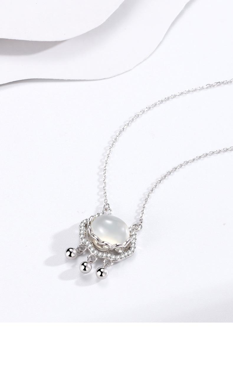 白玉髓长命锁_08