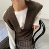 Chaleco de punto estilo francés, corte relajado, cuello en V profundo para hombre, perfecto para otoño e invierno, simple y versátil, con corte holgado y un look sofisticado