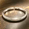 Nuevo Pulsera Anillo Liso Estilo Chino de Gypsophila con Superficie Abierta Escarchada para Mujer, Pulsera de Superficie Arena de Cobre Blanco a Mitad, Regalo para Mejor Amiga o Novia