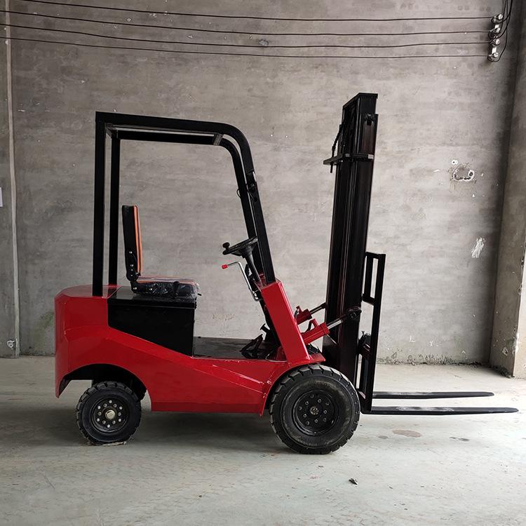 座驾电动叉车2021.10.29 (16).jpg