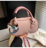 Bolsa Boston de Mão com Textura de Couro Elegante para Mulheres 2025 Novo Estilo Coreano Bolsa Transversal de Nicho Bolsa de Ombro para o Dia a Dia