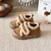 Sapatos Estilosos Birkenstock para Meninas 2026 Outono/Inverno Novo Estilo Sapatos com Forro de Lã para Meninas Pequenas Sapatos de Algodão para Bebê Sapatos Peludos Quentes