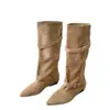 Botas Occidentales 2026 Nuevas de Media Pantorrilla Punta Fina Estilo Coreano Tacón Grueso Botas Arrugadas Mujer Hebilla de Cinturón para Mujer Gamuza Botas de Otoño e Invierno Retro