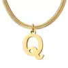 Colar com Pingente de Letra Inglesa em Aço Titânio Banhado a Ouro Real 18K, Design de Nicho, Joia Acessório Simples e de Alto Padrão para Mulheres