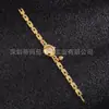 Reloj de Cuarzo Dorado de Gran Venta con Pulsera y Colgante, Accesorio Femenino de Moda y Versátil, En Stock