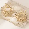 Pendientes Grandes de Girasol Transfronterizos Europeos y Americanos con Diseño Creativo Único, Pendientes Versátiles con un Toque Vintage de Alta Gama, Pendientes Dorados