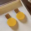 Brincos de pino de prata com pingente quadrado oval em resina, sensação de luxo leve e alta qualidade, brincos versáteis e requintados em estilo de feriado para mulheres