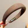 Faixa de Cabeça Simples com Aba Larga para Lavar o Rosto para Mulheres 2026 Nova Faixa de Cabelo de Luxo Acessório de Cabelo Antiderrapante de Alta Qualidade