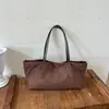 Bolso de mano retro, bolso de mano de gamuza al por mayor, bolso de hombro nuevo y popular, bolso de axila de gran capacidad, bolso de moda para el día a día