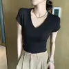 8302 Camiseta de Manga Curta com Decote em V para Mulheres, Novo Estilo de Verão, Corte Justo, Versátil, Acinturada, Emagrecimento, Toque de Luxo, Design de Nicho