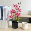 Tacto Realista 3D Magnolia de Cinco Pétalos Artificial Flor Vertical Rayada Maceta Redonda Bonsái Decoración Mesa de Comedor Sala de Estar Flor Artificial Planta Verde Adorno en Maceta