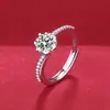Transmisión en vivo moda imitación moissanita anillo encantador para mujer de alta gama forma de corazón retorcido anillo abierto regalo de San Valentín