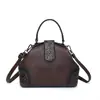 Bolso Retro con Relieve tipo Dumpling, Nuevo Estilo Transfronterizo, Bolso de Mano Casual de Cuero para Madres de mediana Edad, Bolso de Hombro y Cruzado para Mujeres