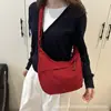 Moda Outono 2026 Bolsa de Veludo Formato Dumpling Feminina Grande Capacidade Bolsa Transversal para o Dia a Dia Bolsa de Ombro