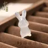 Collar de Calcedonia Blanca Natural de Alta Calidad con Colgante 3D de Ciervo, Gato y Mariposa de Ágata, Mismo Estilo que en Xiaohongshu, Colgante de Jade