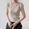Camiseta de Punto de Manga Corta con Cuello Redondo Color Albaricoque Estilo Old Money para Mujer, Top Corto de Verano Texturizado Ajustado con Mangas Cortas Volantes Pequeños