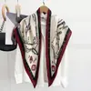 Novo Lenço Triangular de Outono e Inverno Lenço Retrô de Espinha de Peixe de Alta Qualidade Lenço Decorativo para Combinar com Camisa Feminina Lenço Xale