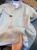 Camiseta de Verano para Hombre de Marca de Moda Estilo Americano Bloque de Color Rayas Cuello en V Manga Corta Camiseta Henley Falsa de Dos Piezas Camisa Polo de Media Manga para Pareja