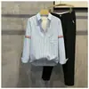 2026 Nueva Chaqueta Camisa Rayada Casual Estilo Americano para Hombres y Mujeres, Rayas Coloridas de Moda, Top de Primavera, Manga Larga Simple de Alta Gama