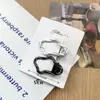 Estilo Coreano Simples Clipe de Pato de Metal Sem Costura 2025 Novo Presilha de Cabelo com Linha Preta e Branca Versátil para Franja Lateral Acessórios de Cabelo para Mulheres